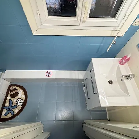 Bådhotel Large Barge, Unique And Atypical, Parking