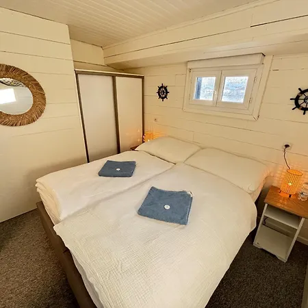 Ботель Very Beautiful And Large Barge Just For Your Group, Unique In