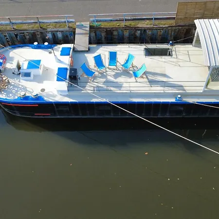 Ботель Very Beautiful And Large Barge Just For Your Group, Unique In *