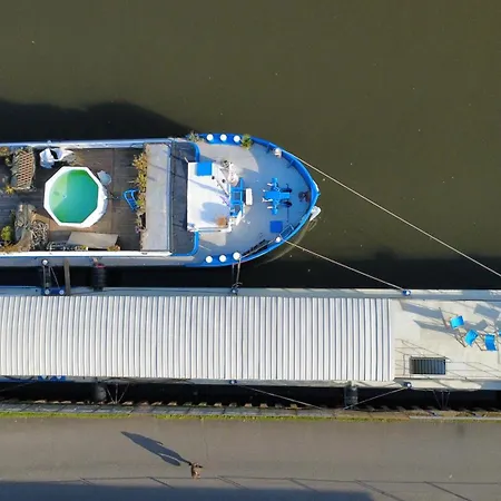 Very Beautiful And Large Barge Just For Your Group, Unique In Ботель