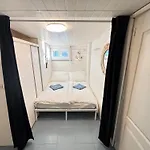 Very Beautiful And Large Barge Just For Your Group, Unique In Hotel en barco Praga