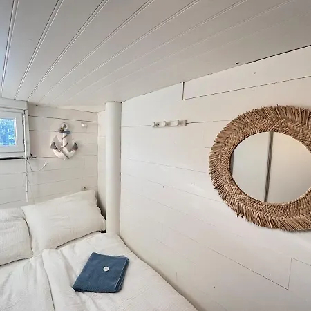 Large Barge, Unique And Atypical, Parking Praga