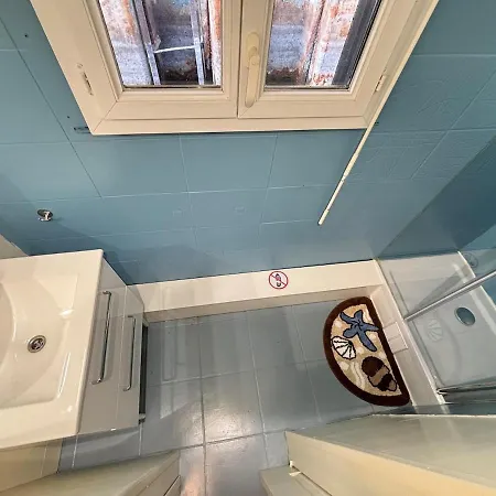 Large Barge, Unique And Atypical, Parking Botel