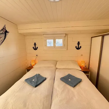 Large Barge, Unique And Atypical, Parking Botel Praga