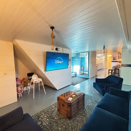 Large Barge, Unique And Atypical, Parking *