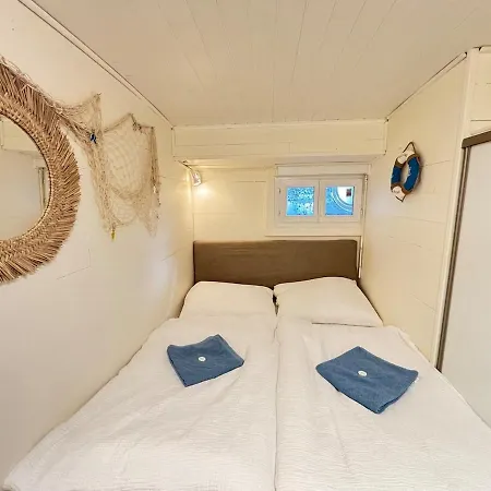 Large Barge, Unique And Atypical, Parking *