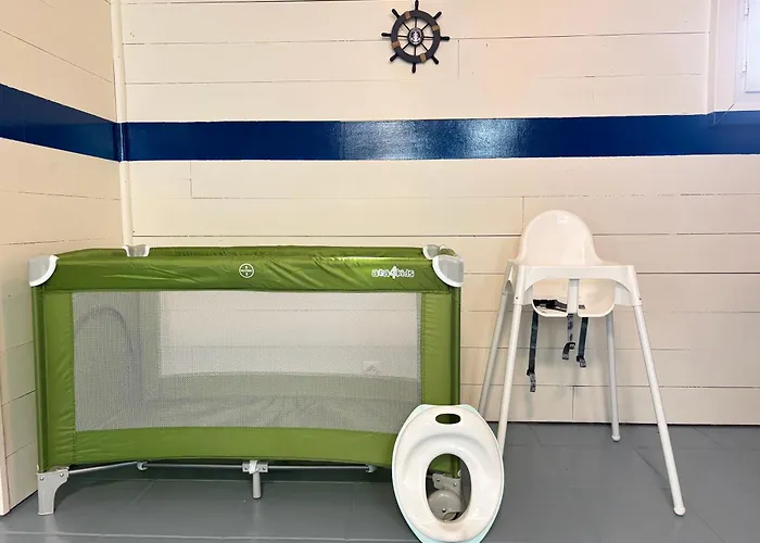 Large Barge, Unique And Atypical, Parking Botel *