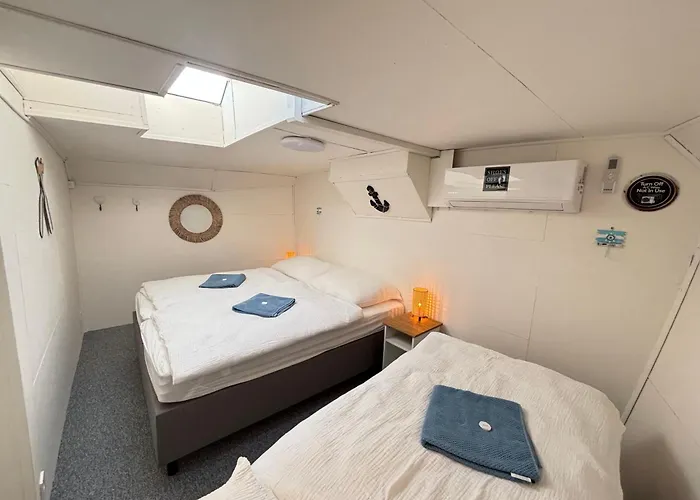 Large Barge, Unique And Atypical, Parking Botel