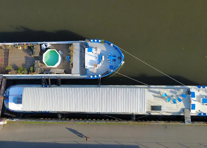 Large Barge, Unique And Atypical, Parking Botel